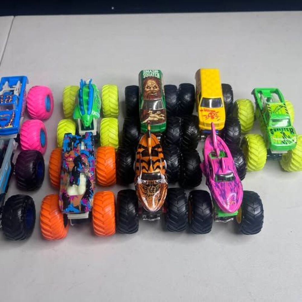 Hot Wheels Monster Trucks Lot of 9